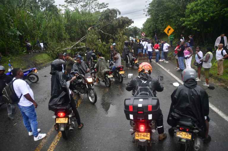 Las autoridades hicieron presencia en la zona para garantizar la seguridad.