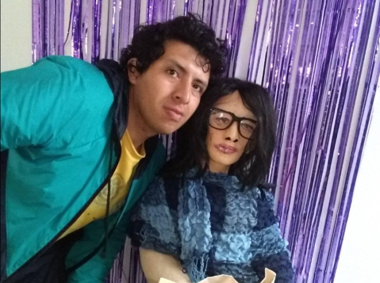 Cristian Montenegro, el hombre que creó a su propia familia, pero de trapo