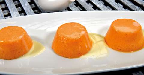 Postre del día: Esponjado de curuba con salsa inglesa