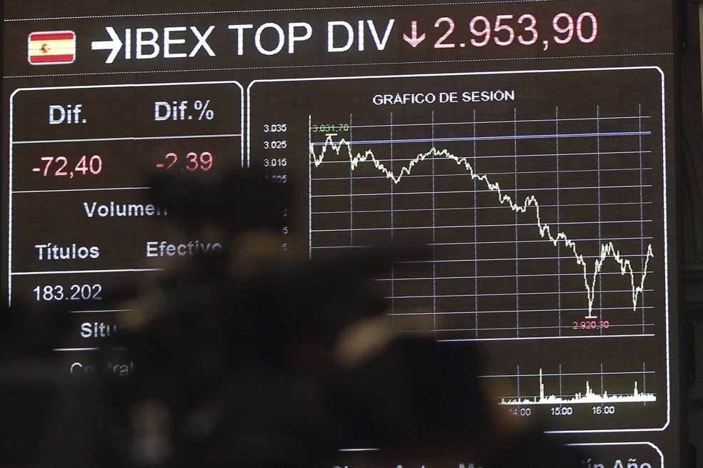 La Bolsa de Madrid tuvo una pérdida que alcanzó el 0,42%. / EFE