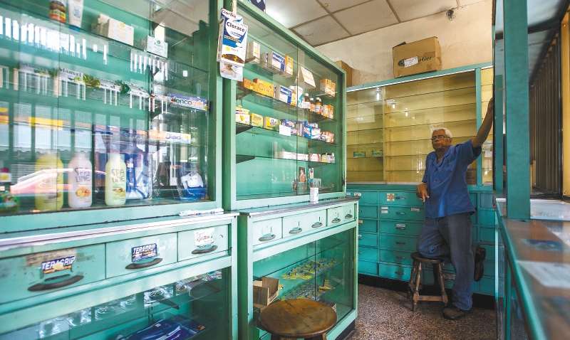  Según cifras de Codevida, más de 4 millones de personas están afectadas por la  escasez de medicamentos en Venezuela.  / EFE