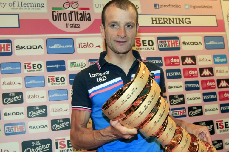 Michele Scarponi, ganador del Giro 2011, muere atropellado