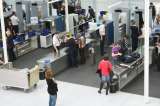 Bandejas de plástico de los aeropuertos, una verdadera fuente de virus