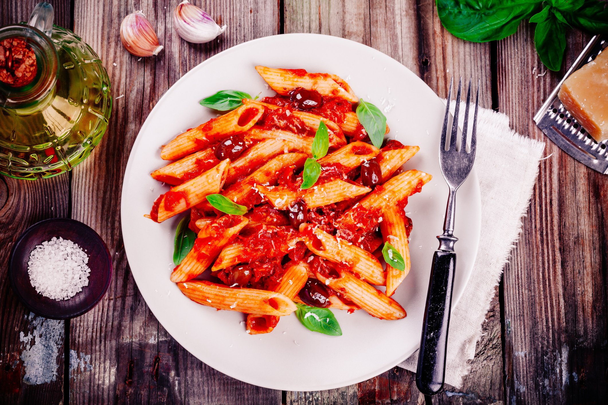 Macarrones de atún con tomate