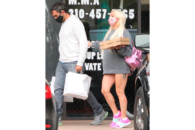 Lady Gaga estaría esperando su primer hijo y no es de Bradley Cooper