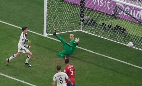 Alemania, que no le alcanzó, venció a Costa Rica, Japón derrotó a España