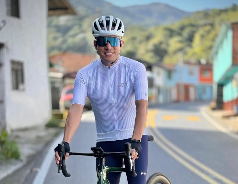 Exgobernador Mauricio Aguilar sufrió accidente en competencia ciclística en Valledupar