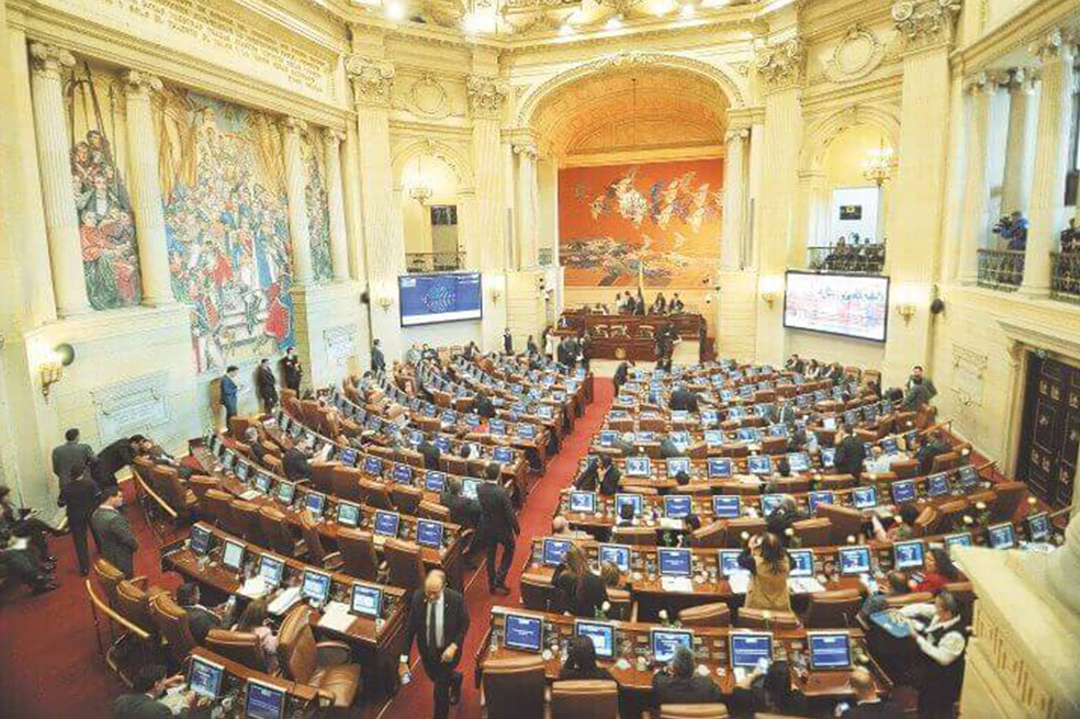 La Constitución establece que el año legislativo arranca el 20 de julio hasta el 16 de diciembre. Tras el receso legislativo, los congresistas reanudan sesiones desde el 16 de marzo hasta el 20 de junio. / Cristian Garavito - El Espectador