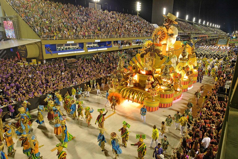 El carnaval de Río brilló con las escuelas de samba