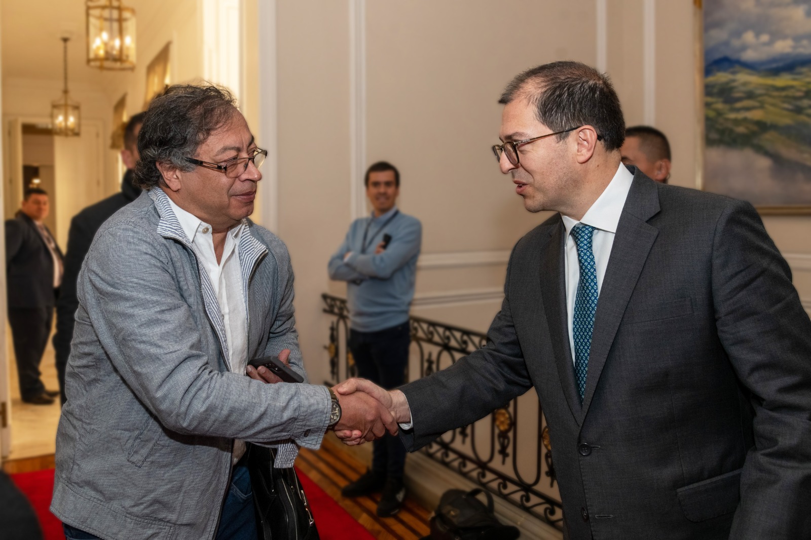 El encuentro buscaba que se limaran asperezas entre las dos ramas del poder, ante la negativa del ente investigador de levantar órdenes de captura contra integrantes del Clan del golfo.