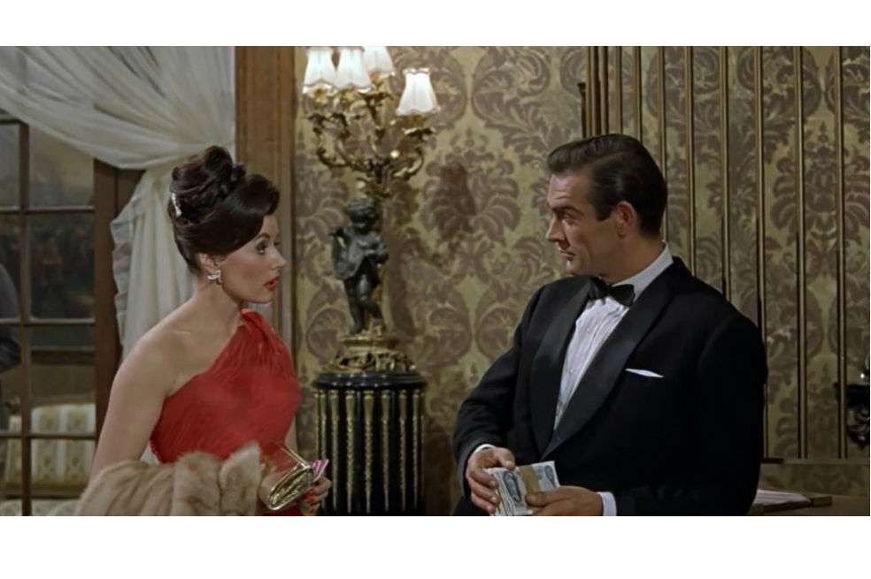 Eunice Gayson y Sean Connery en "Dr. No". (1962) / Tomada de Imdb.com
