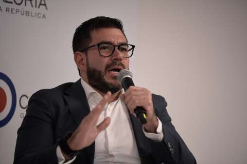 Quedó lista la ley “Dejen de fregar”: Petro le puso la firma