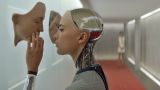 Diez años de “Ex Machina”, la película que sondea los riesgos de una IA consciente