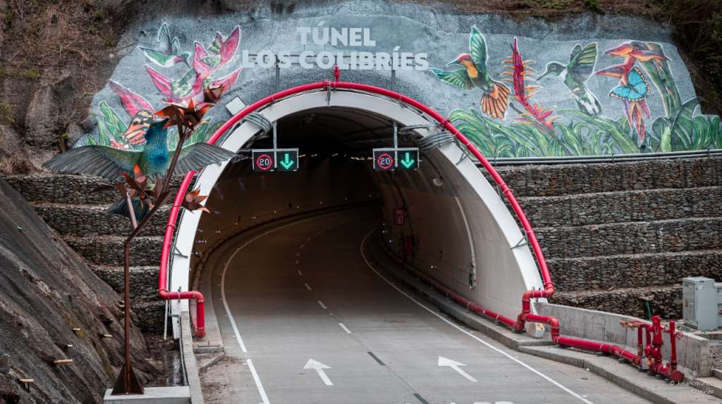 Entrada del túnel de La Línea.