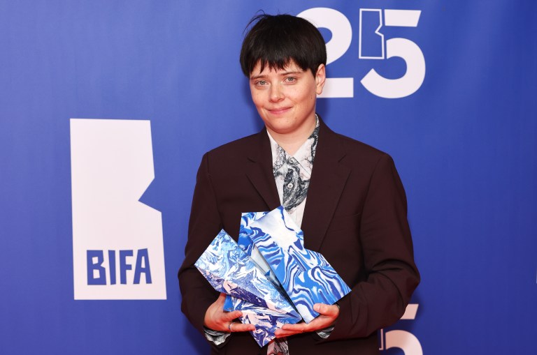 Charlotte Wells, la revelación británica del año con la cinta “Aftersun”