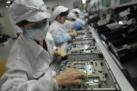 Ventas y producción industrial en China crecen menos de lo previsto en julio