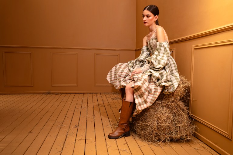Esta colección de moda es un homenaje a ese vínculo, a su estética, a su fuerza y a su legado.