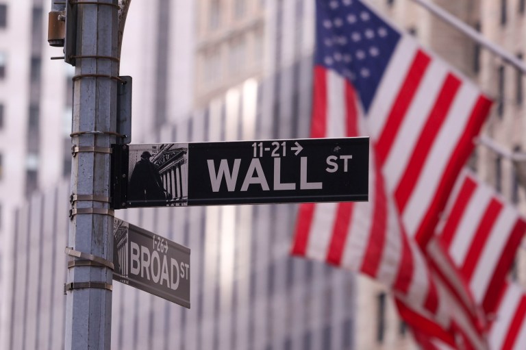 Marzo sacudió a Wall Street y los aranceles de Trump meten miedo en la bolsa