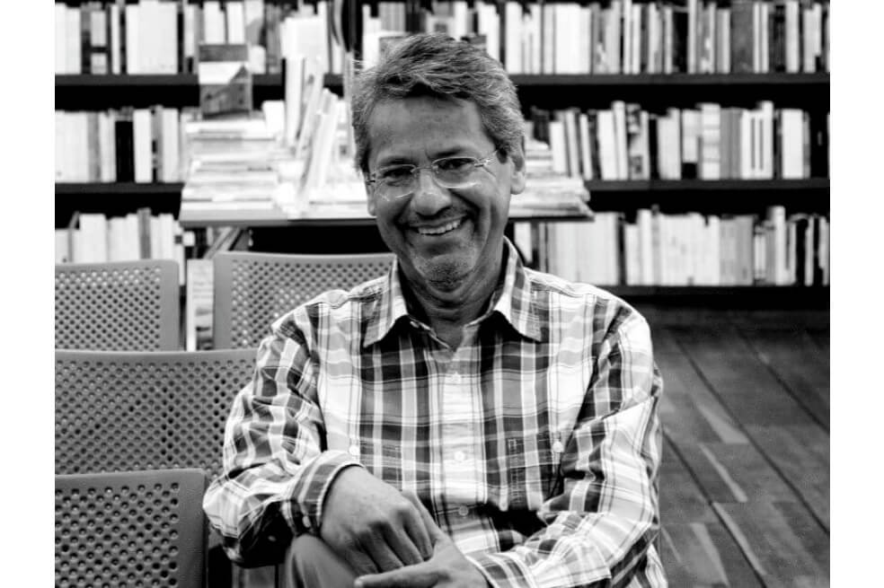 Raúl Vallejo ha publicado las novelas “Acoso textual”, “El alma en los labios” y” Marilyn en el Caribe”. / Cortesía
