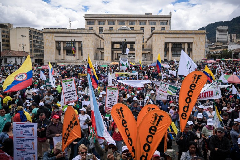 Fecode dice que aún no levanta el paro nacional