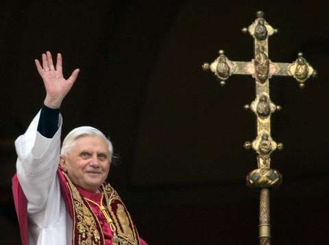 ¿Qué pasa si muere o renuncia un papa, el máximo dirigente de la Iglesia católica?