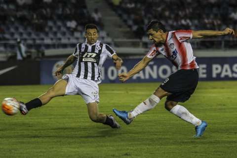 Por penales, Júnior eliminó a Wanderers de la Copa Sudamericana