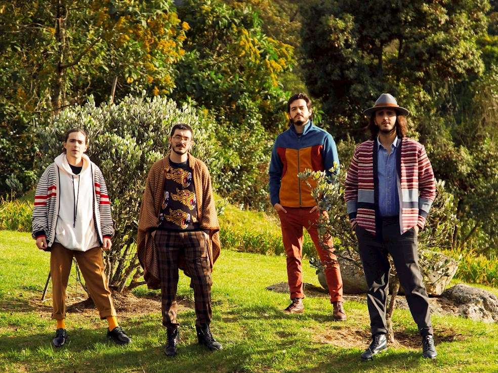 Fotografía cedida el 12 de noviembre de 2020 cortesía de Universal Music de la banda colombiana Morat mientras posa en México.