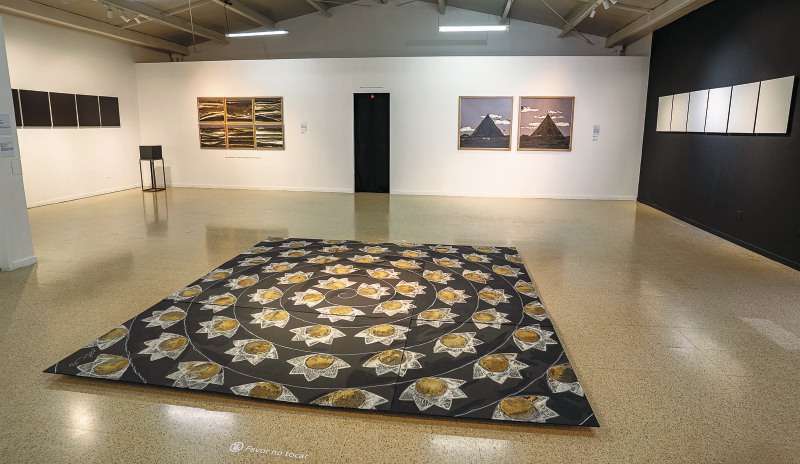 En esta sala de exposición se muestran trabajos de Jorge Ortiz como "Cables", "Boquerón" y "La luz del Valle de Aburrá".