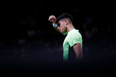 Carlos Alcaraz, eliminado en su primer partido en el Masters 1000 de París-Bercy