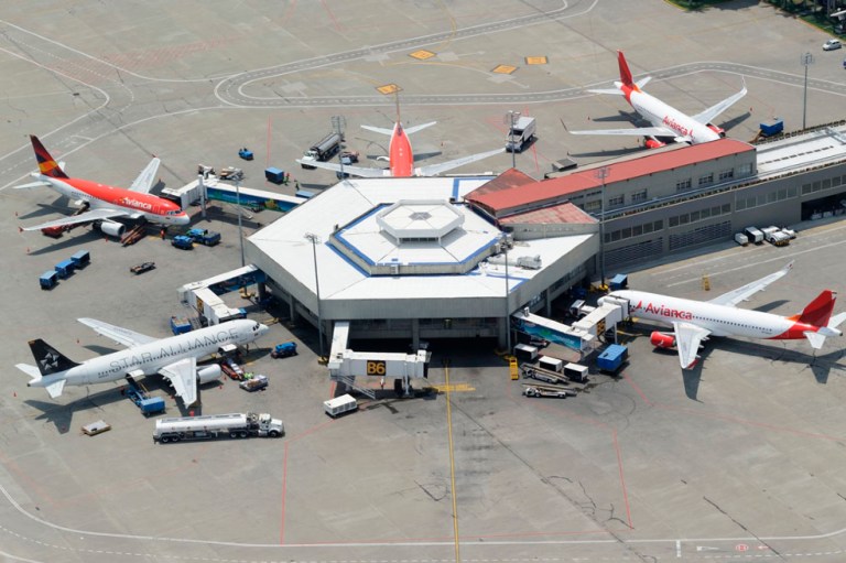 Aerocivil en la lupa: licitaciones deberán ser públicas y competitivas
