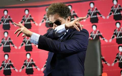 Andrés Calamaro celebra 40 años de carrera con "Cargar la suerte"