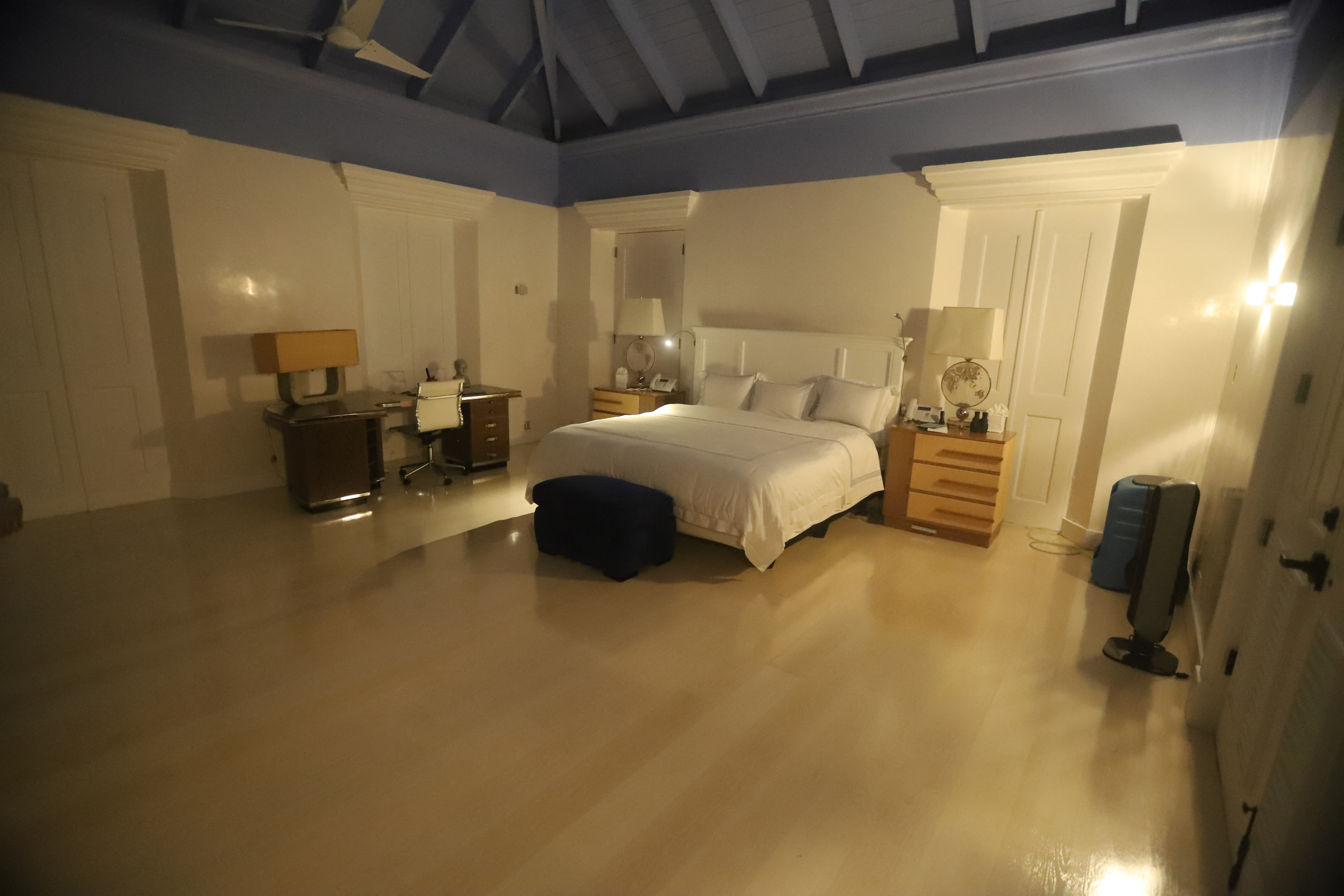 This undated handout photo from the US Virgin Islands Attorney General's office released on December 3, 2025, by US Representative Robert Garcia, Ranking Member of the Committee on Oversight and Government Reform, shows a room inside Jeffrey Epstein's home on his private island, Little St. James Island, US Virgin Islands. (Photo by HANDOUT / US Virgin Islands Attorney General's Office / AFP) / RESTRICTED TO EDITORIAL USE - MANDATORY CREDIT "AFP PHOTO /  US VIRGIN ISLANDS ATTORNEY GENERAL'S OFFICE / HANDOUT" - HANDOUT - NO MARKETING NO ADVERTISING CAMPAIGNS - DISTRIBUTED AS A SERVICE TO CLIENTS