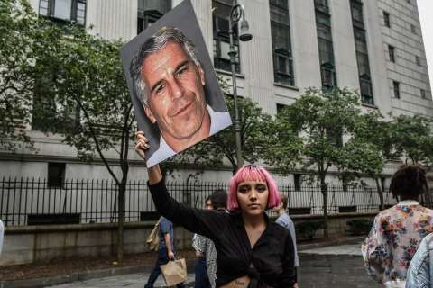 Jeffrey Epstein firmó su testamento dos días antes de su muerte