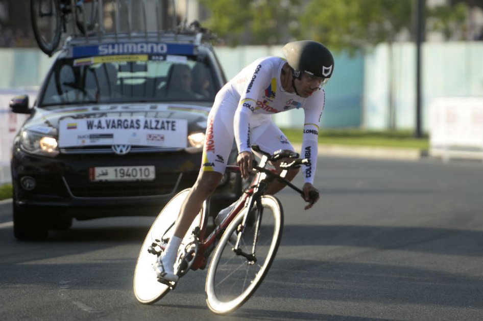 Walter Vargas durante su recorrido en la CRI del Mundial de Ciclismo. Foto: AFP