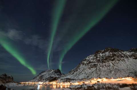 Impresionantes imágenes de auroras boreales que adornaron el cielo en Noruega