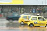 Sorprenden a taxista con 30 bloques de marihuana dentro de su vehículo