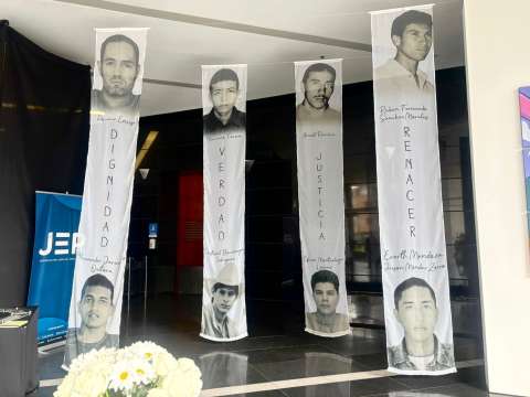 La JEP abre al público la exposición Renacer sobre los casos de “falsos positivos” en Tolima