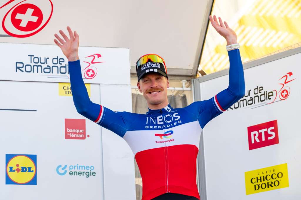 ORBE (Switzerland), 01/05/2026.- Dorian Godon from France of team INEOS Grenadiers celebrates on the podium after winning the third stage of the 79th Tour de Romandie, a 176.6 km race around Orbe, Switzerland, 01 May 2026. (Ciclismo, Francia, Suiza) EFE/EPA/JEAN-CHRISTOPHE BOTT