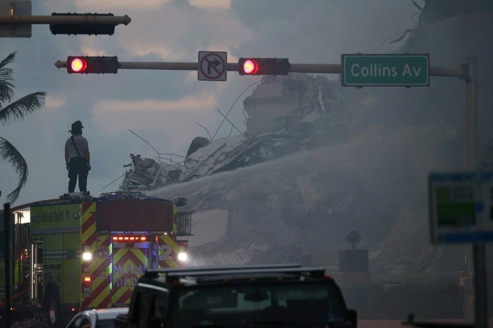 Los equipos de rescate en Florida se enfrentan a una carrera contrarreloj.