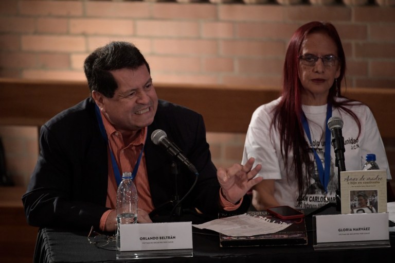 Otro de los primeros intervinientes en la audiencia fue el excongresista Orlando Beltrán quien, además de pedir información sobre posibles alianzas entre las Farc con políticos rivales que hubieran llevado a su secuestro, les dijo sin rodeos: "Ustedes son genocidas, al igual que lo fue Hitler".