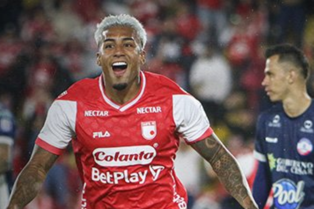 Harold Santiago Mosquera celebra con Santa Fe.