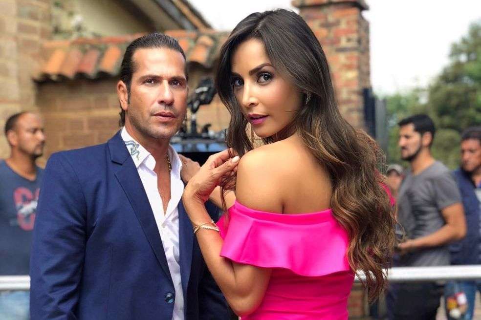 Gracias a su buena amistad, Gregorio Pernía y Carmen Villalobos se conocen y se entienden a la perfección.