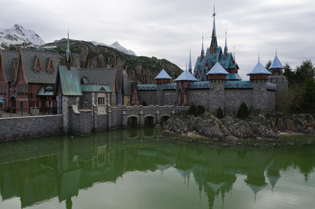 Marne-la-Vallee (FRA), 27/03/2026.- A view of the new 'World of Frozen' before its inauguration in Disneyland Paris, in Marne-la-Vallee, east of Paris, France, 27 March 2026. (Francia) EFE/EPA/Thibault Camus / POOL MAXPPP OUT