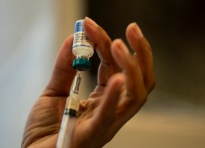Colombia intensifica la vigilancia del sarampión tras confirmar 15 casos importados