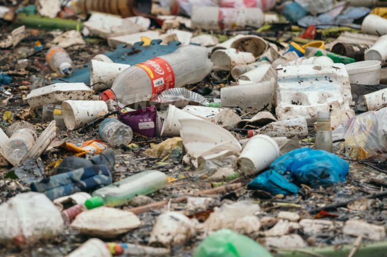 Estas son las diez compañías que llenan el mundo de plástico según Greenpeace