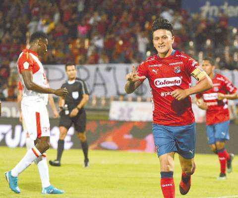 Los goles de Germán Cano no le alcanzan al Medellín
