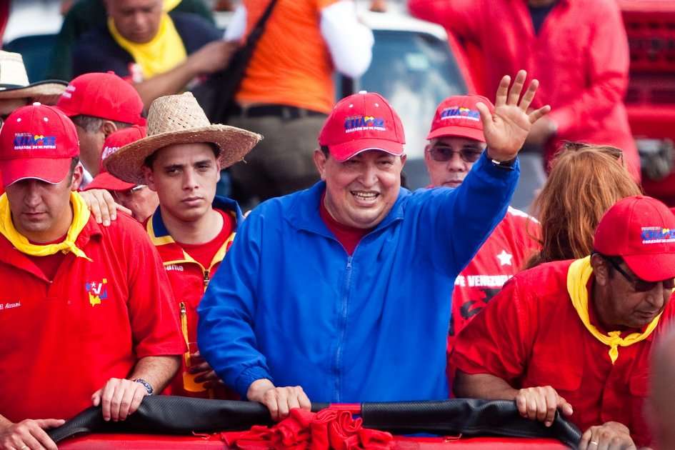 Hugo Cháves en campaña. EFE
