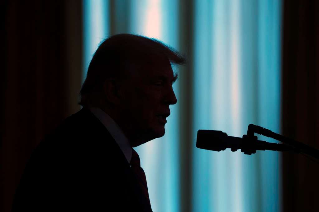 WASHINGTON (United States), 18/07/2025.- US President Donald J. Trump speaks at an event for the signing of the cryptocurrency legislation Genius Act, at the White House in Washington, DC, USA, 18 July 2025. EFE/EPA/WILL OLIVER