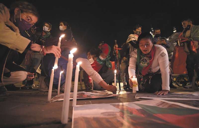 Indígenas Embera y Nasa - Marcha exigiendo justicia