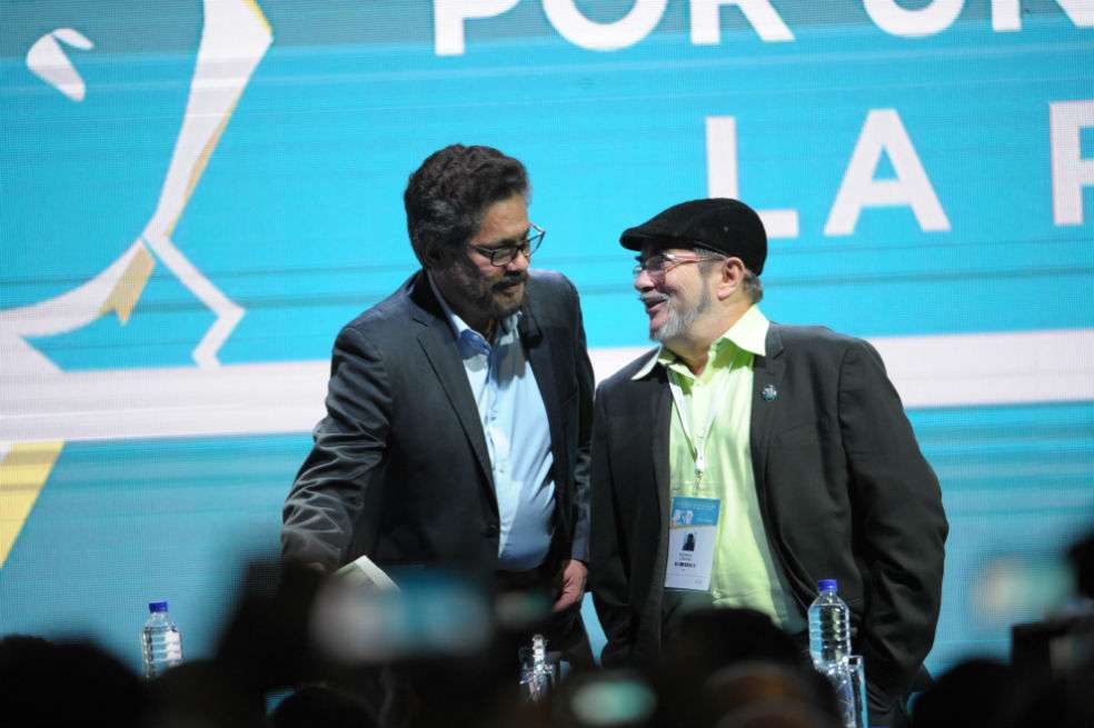 Rodrigo Londoño e Iván Márquez en el lanzamiento del partido de La Farc. / Archivo El Espectador